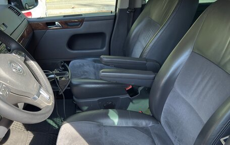 Volkswagen Multivan T5, 2010 год, 2 500 000 рублей, 8 фотография