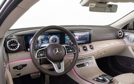 Mercedes-Benz E-Класс, 2019 год, 3 200 000 рублей, 6 фотография