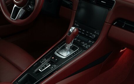 Porsche 911, 2016 год, 9 899 000 рублей, 27 фотография