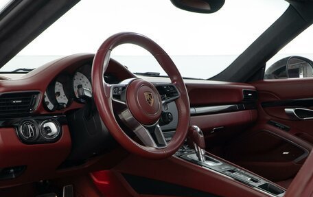 Porsche 911, 2016 год, 9 899 000 рублей, 31 фотография