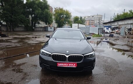 BMW 5 серия, 2021 год, 3 640 000 рублей, 1 фотография