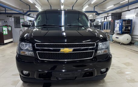 Chevrolet Tahoe III, 2013 год, 4 000 000 рублей, 3 фотография
