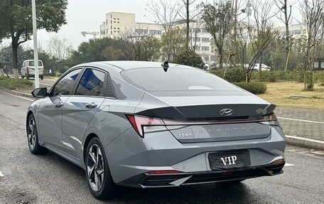 Hyundai Elantra, 2022 год, 1 590 000 рублей, 2 фотография