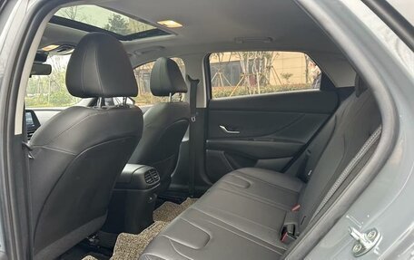 Hyundai Elantra, 2022 год, 1 590 000 рублей, 12 фотография