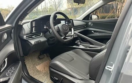 Hyundai Elantra, 2022 год, 1 590 000 рублей, 11 фотография