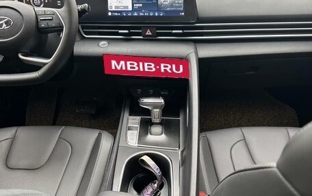 Hyundai Elantra, 2022 год, 1 590 000 рублей, 6 фотография