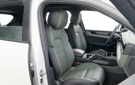 Porsche Cayenne III, 2024 год, 16 690 000 рублей, 8 фотография