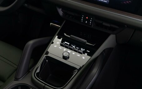Porsche Cayenne III, 2024 год, 16 690 000 рублей, 29 фотография