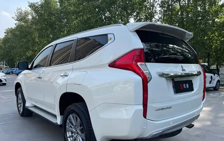 Mitsubishi Pajero Sport III рестайлинг, 2021 год, 2 650 000 рублей, 6 фотография