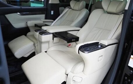 Toyota Alphard III, 2022 год, 4 250 333 рублей, 16 фотография