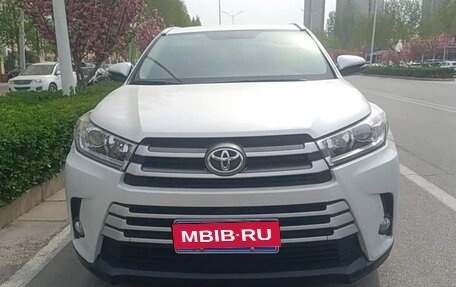 Toyota Highlander III, 2021 год, 2 685 030 рублей, 2 фотография