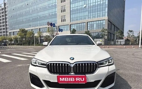 BMW 5 серия, 2022 год, 3 775 000 рублей, 2 фотография