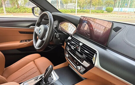 BMW 5 серия, 2022 год, 3 775 000 рублей, 13 фотография