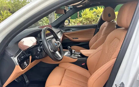 BMW 5 серия, 2022 год, 3 775 000 рублей, 12 фотография