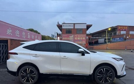 Toyota Harrier, 2022 год, 3 685 030 рублей, 10 фотография