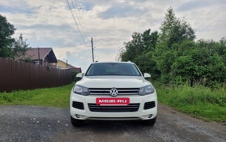 Volkswagen Touareg III, 2011 год, 2 195 000 рублей, 3 фотография
