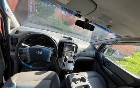 Hyundai Grand Starex Grand Starex I рестайлинг 2, 2008 год, 1 650 000 рублей, 14 фотография