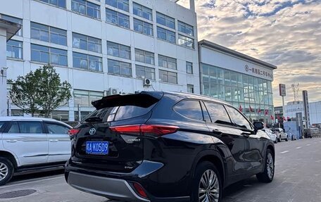 Toyota Highlander, 2022 год, 3 535 010 рублей, 3 фотография