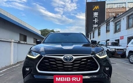 Toyota Highlander, 2022 год, 3 535 010 рублей, 5 фотография
