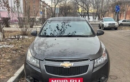 Chevrolet Cruze II, 2010 год, 700 000 рублей, 3 фотография