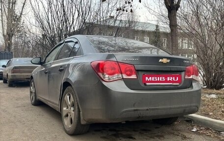 Chevrolet Cruze II, 2010 год, 700 000 рублей, 8 фотография
