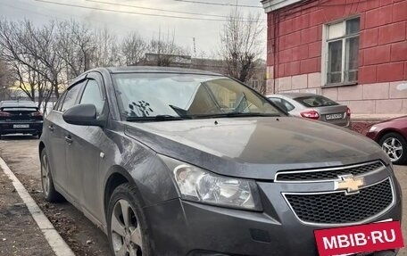 Chevrolet Cruze II, 2010 год, 700 000 рублей, 10 фотография