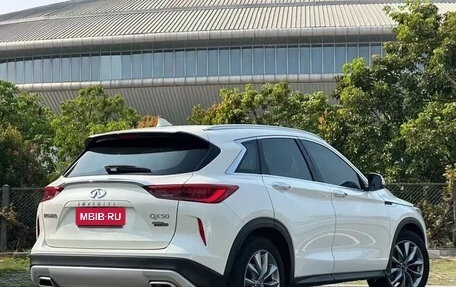 Infiniti QX50 II, 2021 год, 2 280 000 рублей, 5 фотография