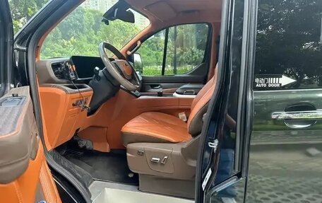 Ford Tourneo Custom I рестайлинг, 2024 год, 4 575 000 рублей, 5 фотография