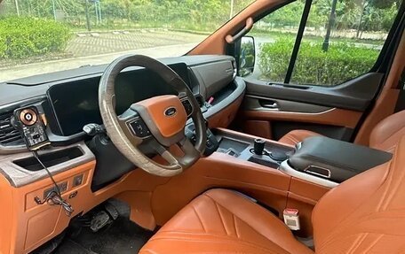 Ford Tourneo Custom I рестайлинг, 2024 год, 4 575 000 рублей, 6 фотография