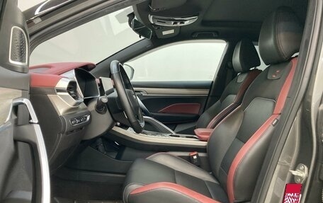 Geely Coolray I, 2023 год, 1 900 000 рублей, 13 фотография