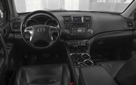 Toyota Highlander III, 2012 год, 2 520 000 рублей, 6 фотография