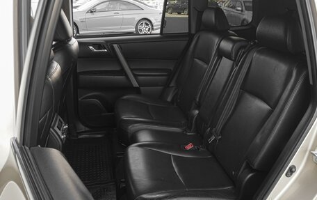 Toyota Highlander III, 2012 год, 2 520 000 рублей, 10 фотография