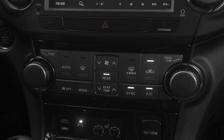 Toyota Highlander III, 2012 год, 2 520 000 рублей, 14 фотография