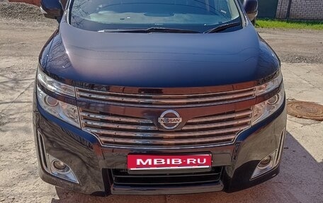Nissan Elgrand III, 2011 год, 2 250 000 рублей, 1 фотография
