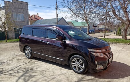 Nissan Elgrand III, 2011 год, 2 250 000 рублей, 4 фотография