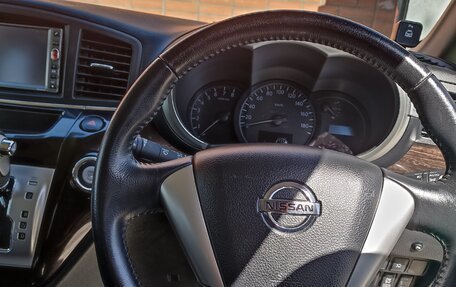 Nissan Elgrand III, 2011 год, 2 250 000 рублей, 15 фотография