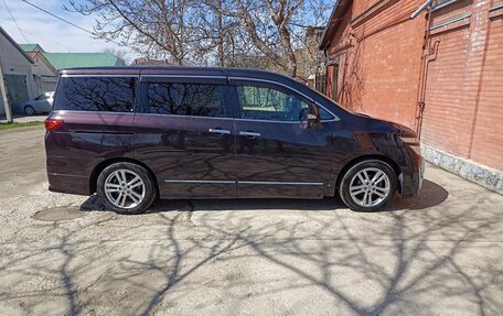 Nissan Elgrand III, 2011 год, 2 250 000 рублей, 11 фотография