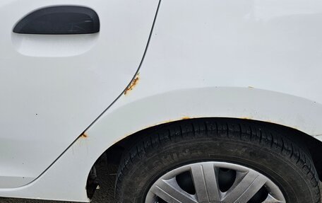 Renault Logan II, 2017 год, 450 000 рублей, 5 фотография