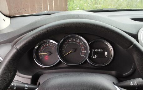 Renault Logan II, 2018 год, 790 000 рублей, 7 фотография