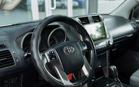 Toyota Land Cruiser Prado 150 рестайлинг 2, 2012 год, 2 900 000 рублей, 11 фотография