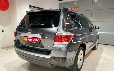 Toyota Highlander III, 2011 год, 1 900 000 рублей, 5 фотография