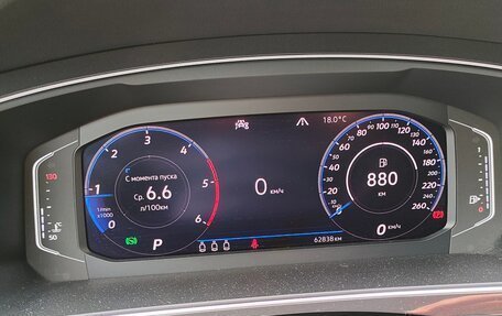 Volkswagen Tiguan II, 2019 год, 3 300 000 рублей, 9 фотография