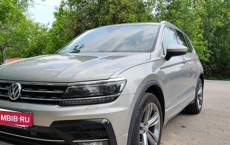Volkswagen Tiguan II, 2019 год, 3 300 000 рублей, 2 фотография