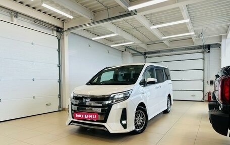 Toyota Noah III, 2018 год, 2 779 000 рублей, 1 фотография
