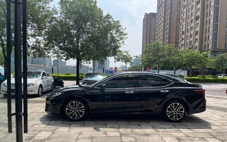 Toyota Camry, 2024 год, 3 100 000 рублей, 2 фотография