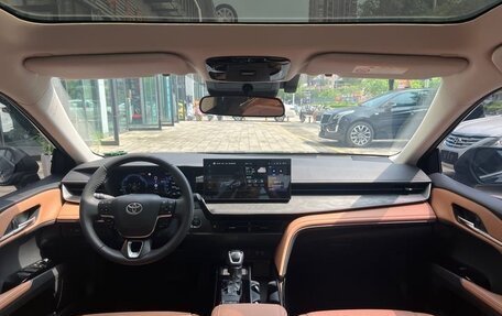 Toyota Camry, 2024 год, 3 100 000 рублей, 10 фотография