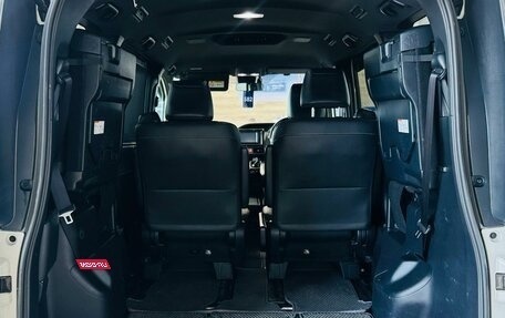 Toyota Noah III, 2018 год, 2 779 000 рублей, 19 фотография