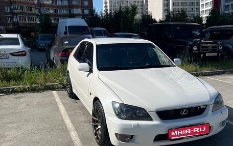 Lexus IS II рестайлинг 2, 2000 год, 970 000 рублей, 18 фотография