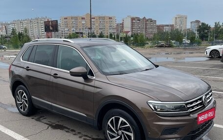 Volkswagen Tiguan II, 2018 год, 2 495 000 рублей, 21 фотография