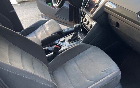Volkswagen Tiguan II, 2018 год, 2 495 000 рублей, 36 фотография